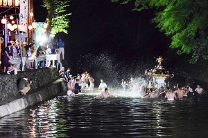 青山神社例大祭の写真