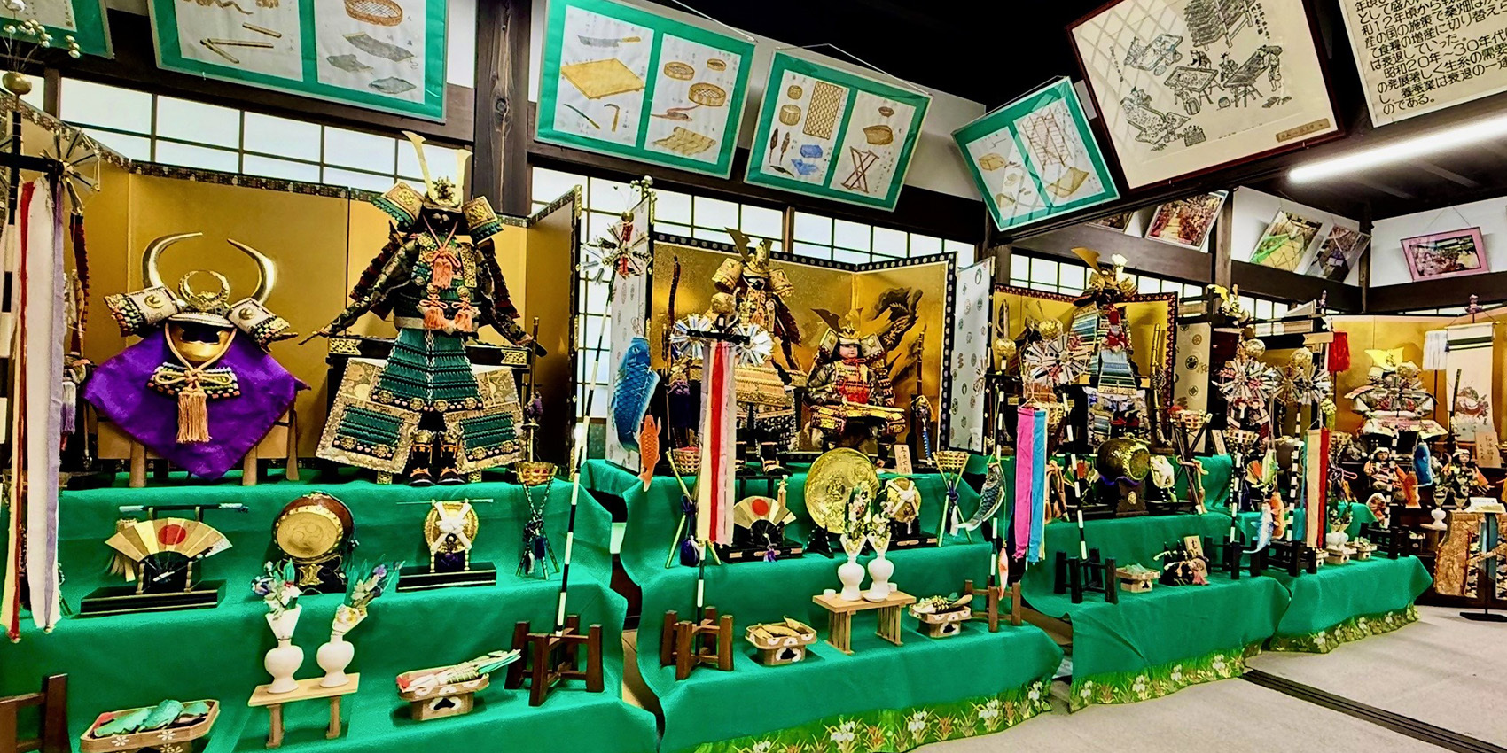 写真：五月人形展（相模田名民家資料館）