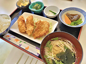 写真　ともしび喫茶レストラン　青林檎