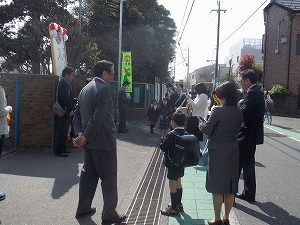 入学式交通安全キャンペーンの写真
