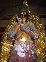 井原寺の木造聖観音菩薩立像の写真