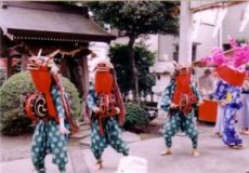 写真：田名八幡宮の獅子舞