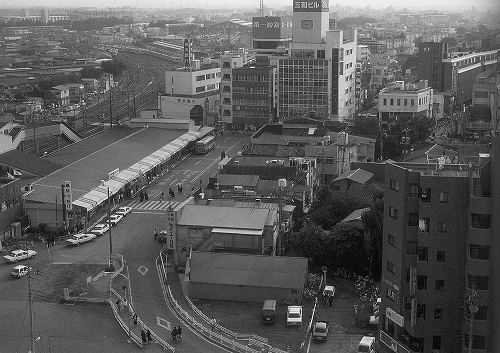 再開発が行われる前の小田急線相模大野駅前の写真
