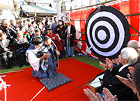 田名八幡宮の的祭（2024年1月撮影）の拡大写真を表示