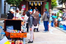 一箱古本市(東林間神社)の拡大写真を表示