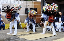 鳥屋の獅子舞の拡大写真を表示