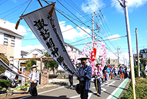 大島諏訪明神の獅子舞（町内を練り歩く）（2024年8月撮影分）の拡大写真を表示