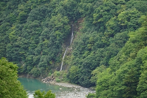 青野原不動の滝の写真