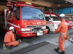 救助工作車のウィンチの写真