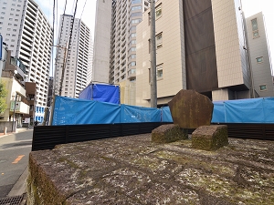 橋本駅ゆかりの碑の写真