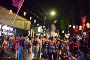 青野原諏訪神社祭礼の様子の写真