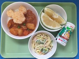 給食の写真