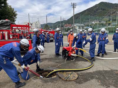 消防ポンプ取扱い訓練写真1