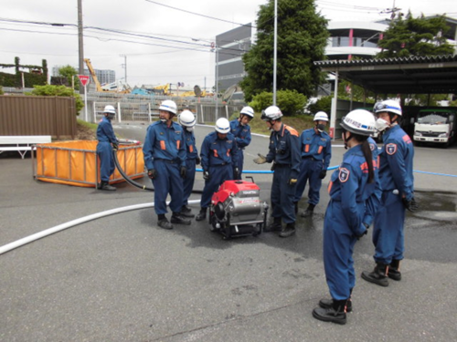 可搬ポンプの取扱訓練　写真