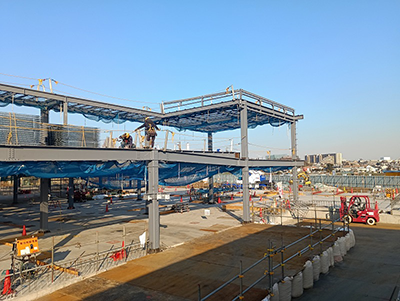 鉄骨部材（柱・梁）の施工状況（2月）の写真