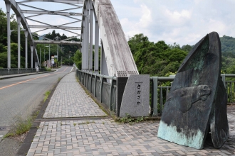 馬のモニュメント