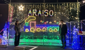 イルミネーションで記念撮影