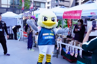 「デイ&ナイトマーケットにガミティ登場」