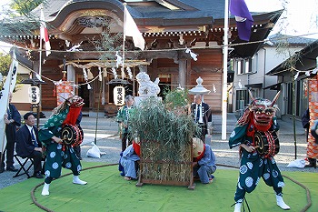 田名八幡宮の獅子舞イメージ写真